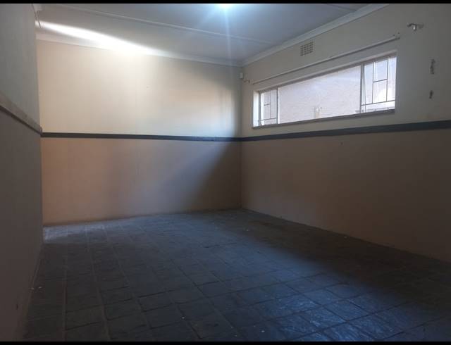3 BEDROOM FREESTANDING FOR SALE IN RENSBURG